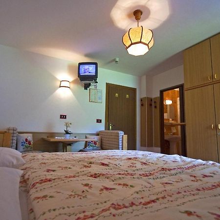 Hotel La Molinella Soraga Esterno foto