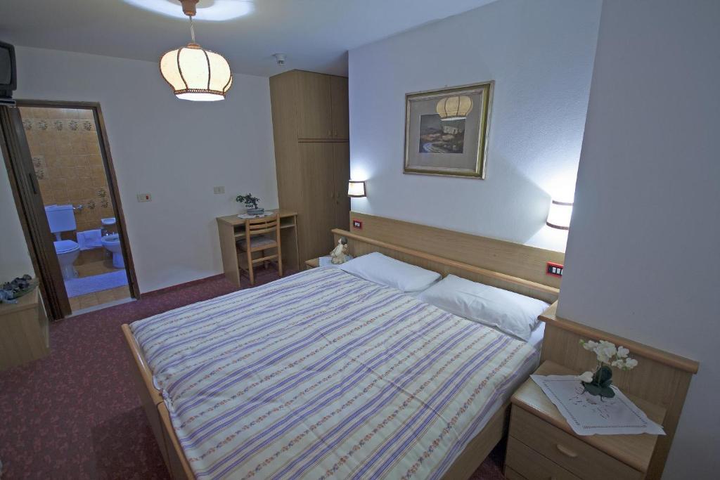 Hotel La Molinella Soraga Camera foto